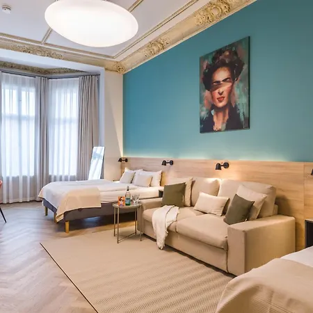 Dilo Apartments 150 Sqm Modern Historic Apartments For 12 Guests