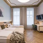 Apartment Dilo 150 Sqm Modern Historic For 12 Guests