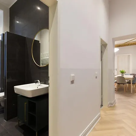 Dilo - Large For Groups & Families 160 Sqm *