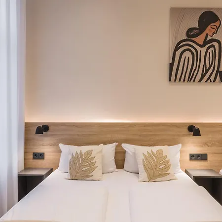 Dilo Apartments 150 Sqm Modern Historic Apartments For 12 Guests شقة *