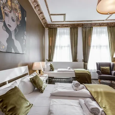 Dilo 150 Sqm Modern Historic For 12 Guests *