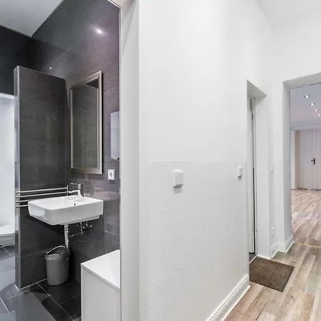 Dilo - Large For Groups & Families 160 Sqm *