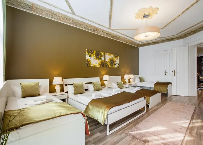 Dilo Apartments 150 Sqm Modern Historic Apartments For 12 Guests *