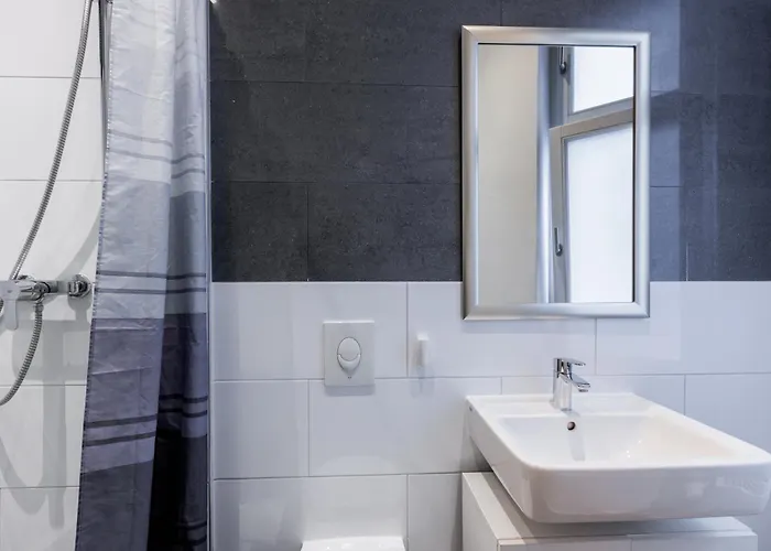 شقة Dilo Apartments 150 Sqm Modern Historic Apartments For 12 Guests برلين