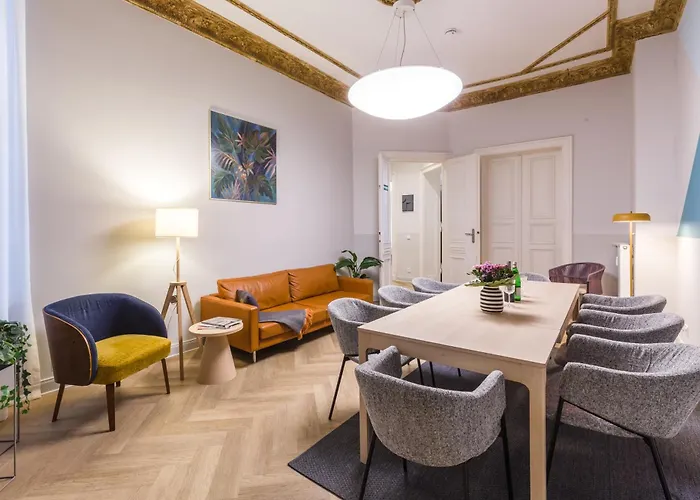 Dilo Apartments 150 Sqm Modern Historic Apartments For 12 Guests * برلين