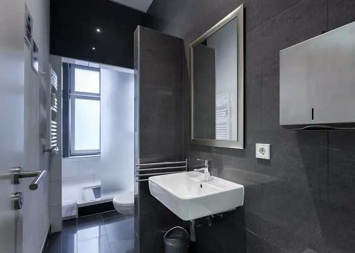 شقة Dilo 160 Sqm Modern Historic For 12 Guests