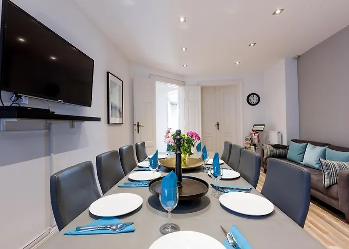 شقة Dilo Apartments 150 Sqm Modern Historic Apartments For 12 Guests برلين