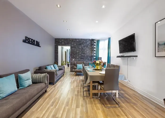شقة Dilo Apartments 150 Sqm Modern Historic Apartments For 12 Guests برلين