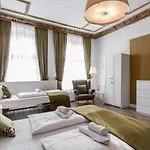 Dilo Apartments 150 Sqm Modern Historic Apartments For 12 Guests ברלין