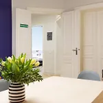 Dilo Apartments 150 Sqm Modern Historic Apartments For 12 Guests ברלין