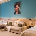 Dilo Apartments 150 Sqm Modern Historic Apartments For 12 Guests דירה *