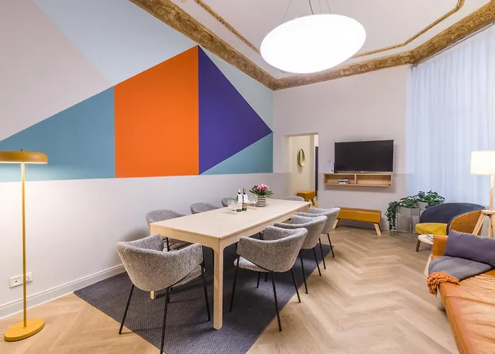 Dilo 160 Sqm Modern Historic For 12 Guests 公寓